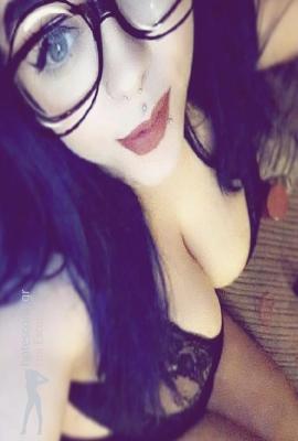 Velouteni Iris  Escort Alexandria